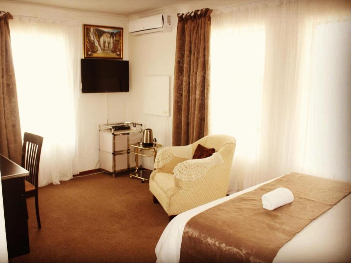 Moshitametsi Guesthouse 肯普顿帕克 外观 照片