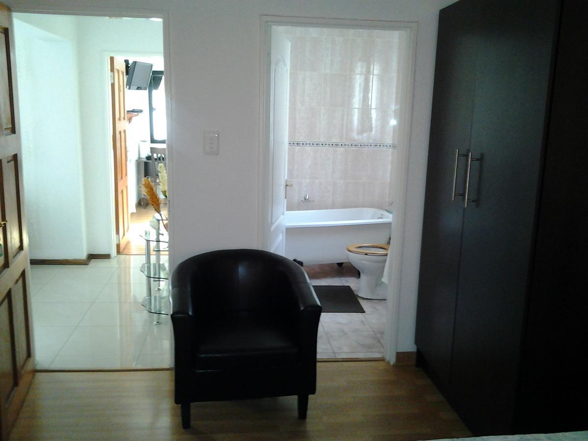 Moshitametsi Guesthouse 肯普顿帕克 外观 照片