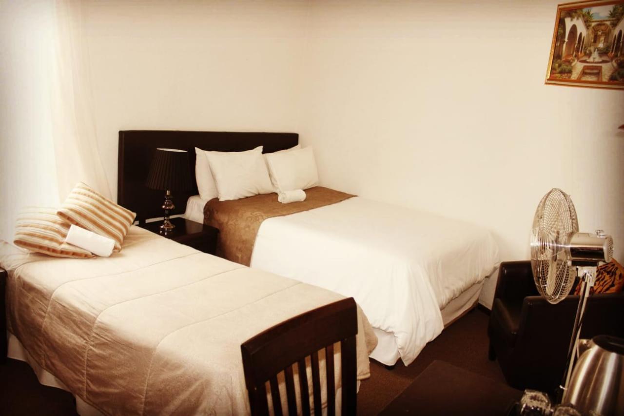 Moshitametsi Guesthouse 肯普顿帕克 外观 照片